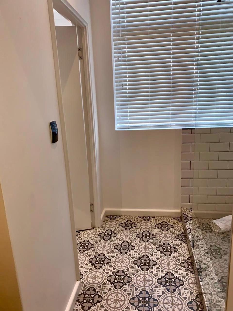 Oyster Lagoon Villa - Luxurious 2 Bed Apartment In קניסנה מראה חיצוני תמונה