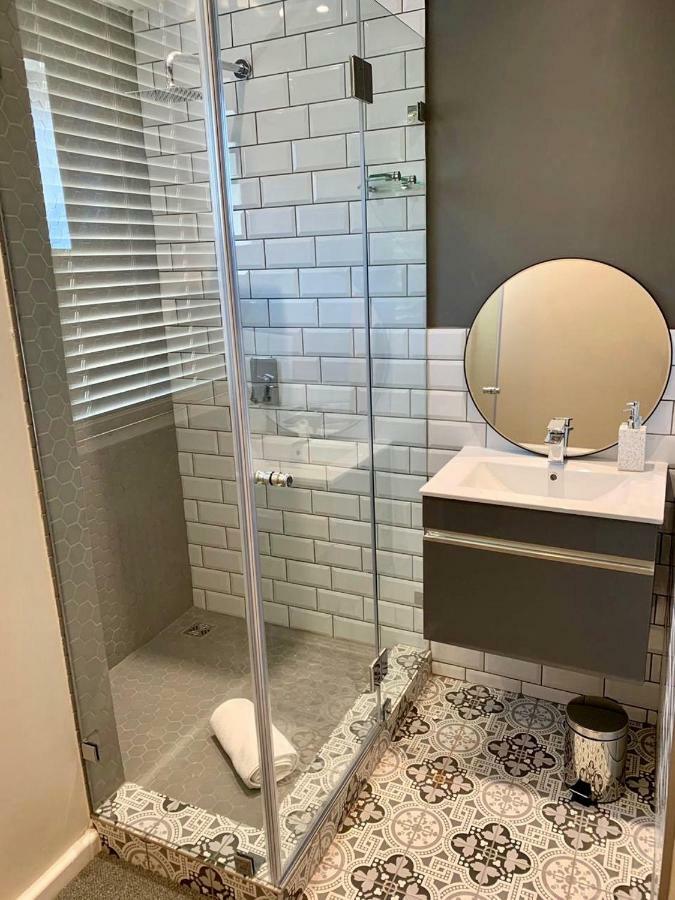 Oyster Lagoon Villa - Luxurious 2 Bed Apartment In קניסנה מראה חיצוני תמונה